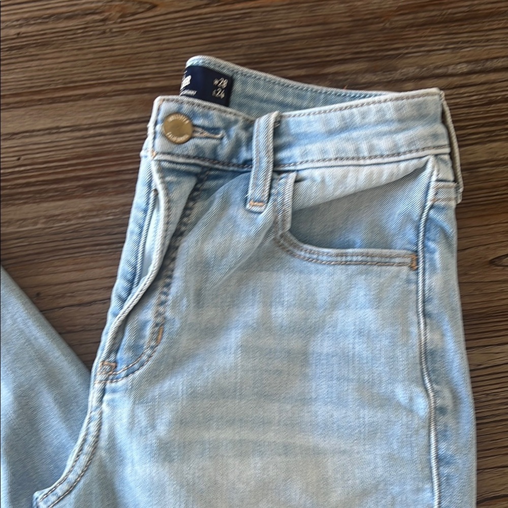Hollister Light Blue Distressed Women's Jeans 28w - Picture 2 of 11